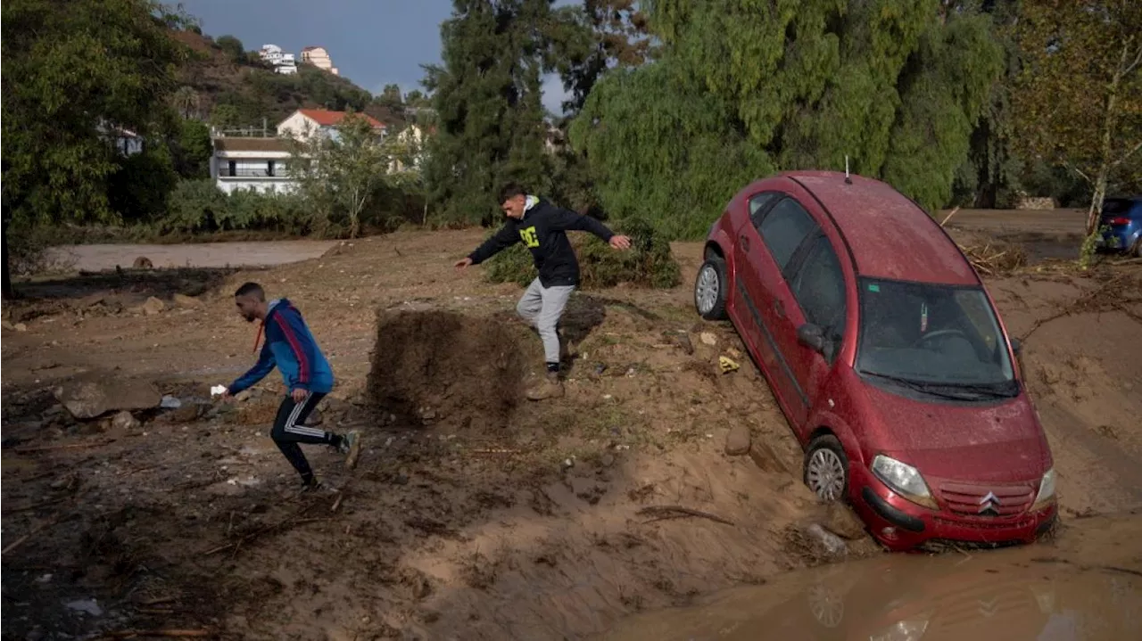 « Une situation sans précédent » : plusieurs corps retrouvés en Espagne après de violentes inondations