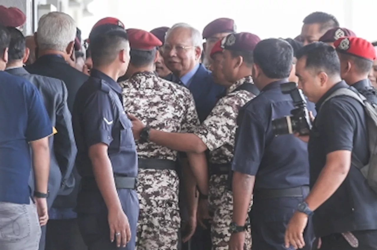 Court calls for Najib’s defence in RM2.27b 1MDB corruption and money laundering trial