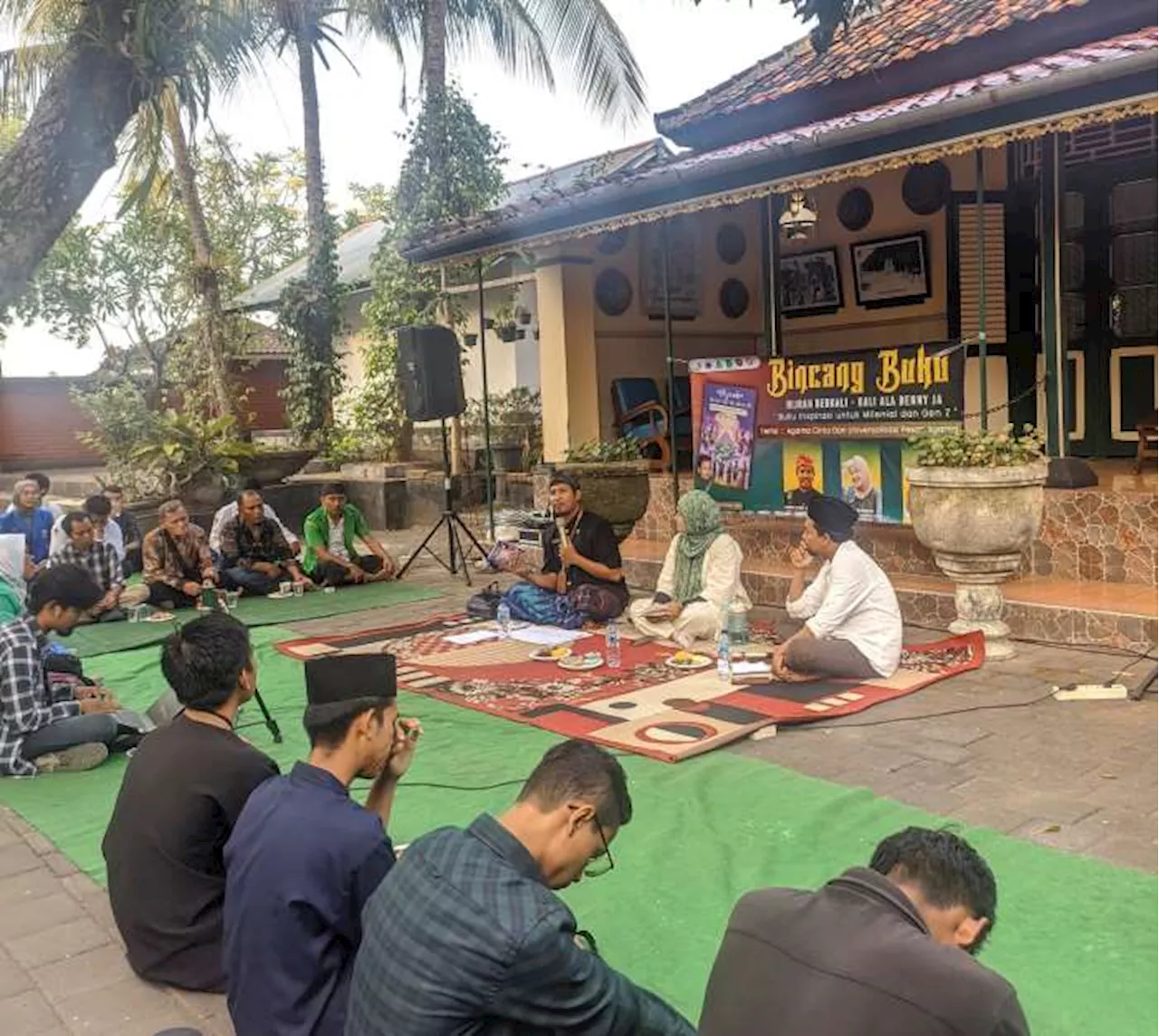 Buku Hijrah Berkali-Kali Ala Denny JA Pesan Universal Agama Dirasakan Siapa Saja Bahkan yang Mengaku tak Beragama