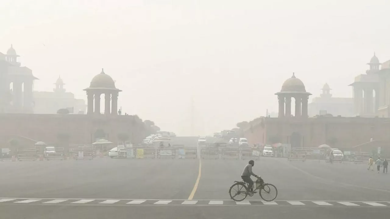 Delhi Pollution: दिवाली से पहले गैस चैंबर बनी राजधानी दिल्ली, कई इलाकों में AQI 300 पार