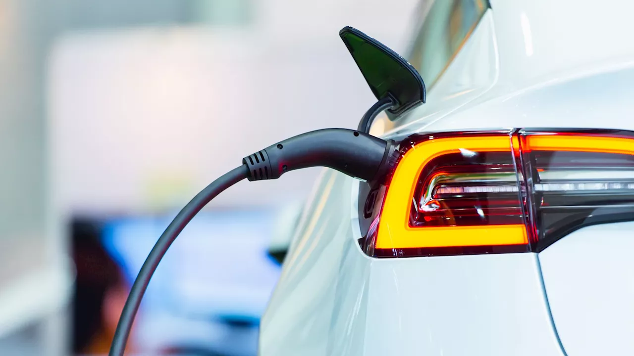 Les véhicules électriques vont coûter plus cher en 2025, suite aux baisses des aides