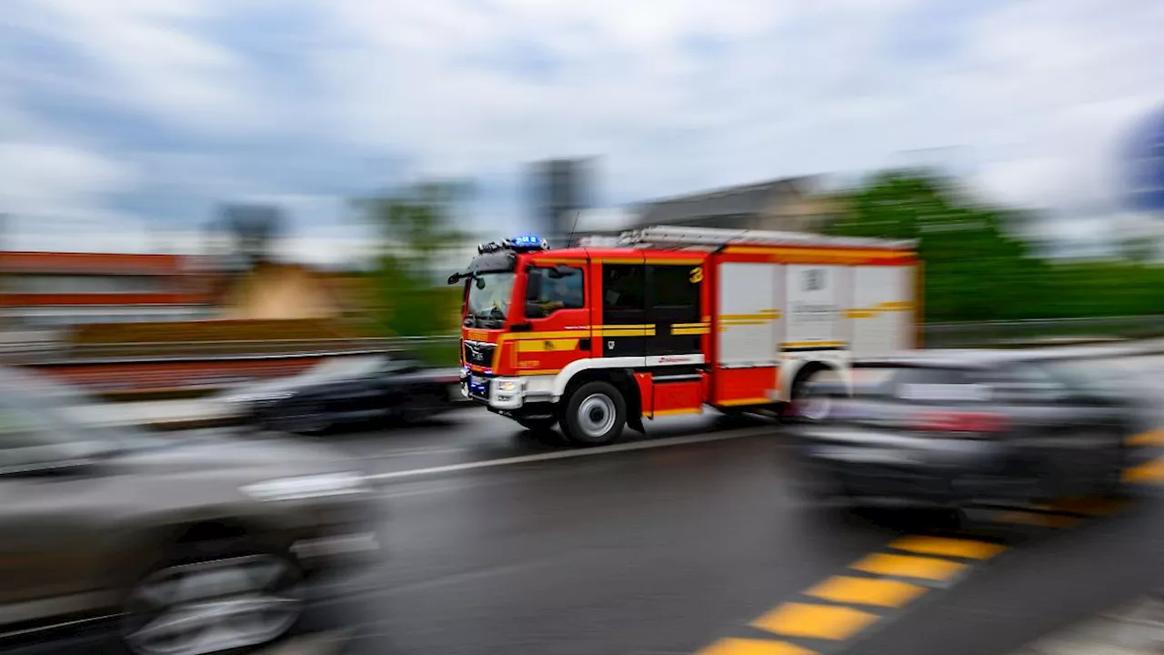 Sachsen: Handy-Akku gerät in Brand und löst Einsatz der Feuerwehr aus