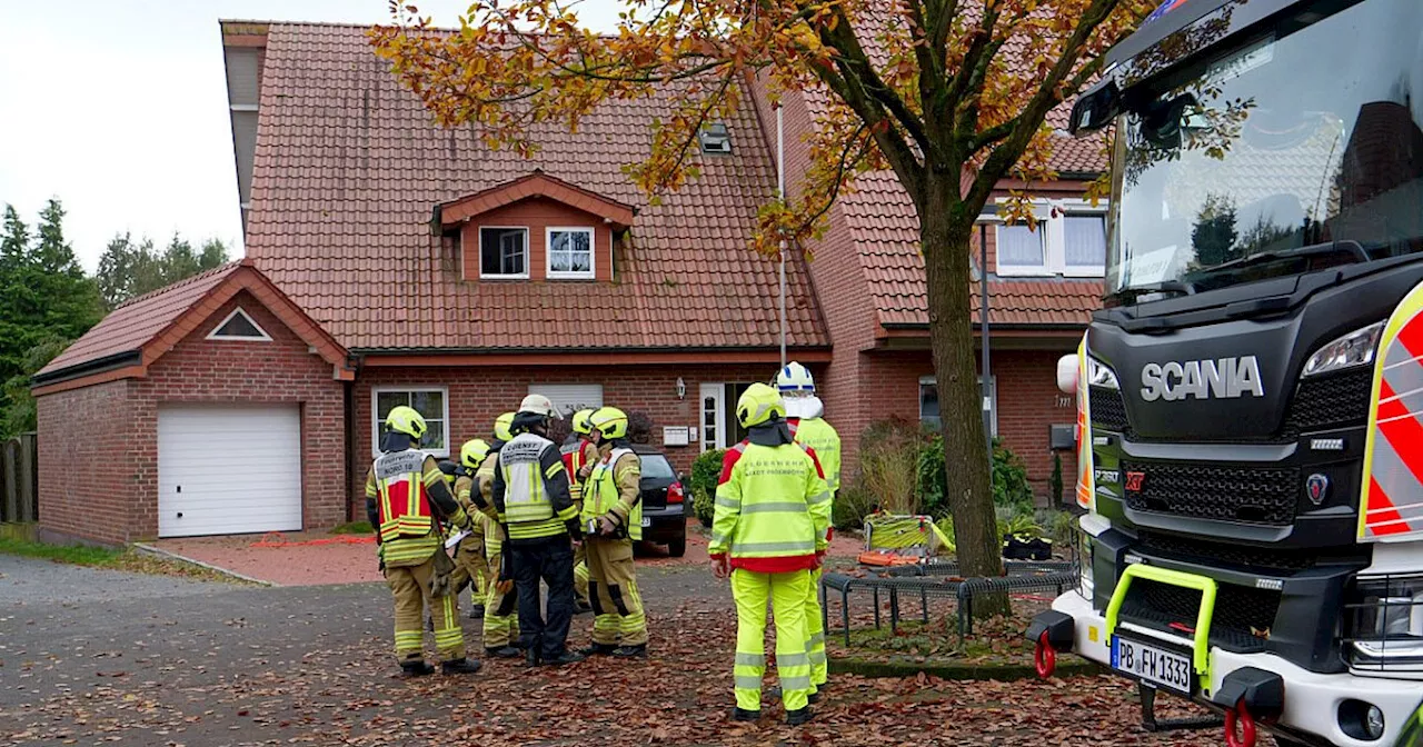 Paderborner Feuerwehr rettet 60-Jährigen aus verrauchter Wohnung