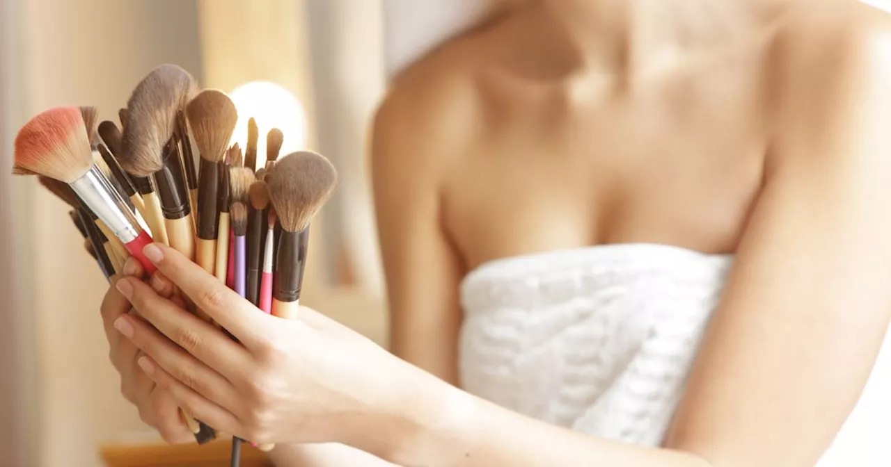 Celebrity MUA shared the only three make-up brushes you need in your kit