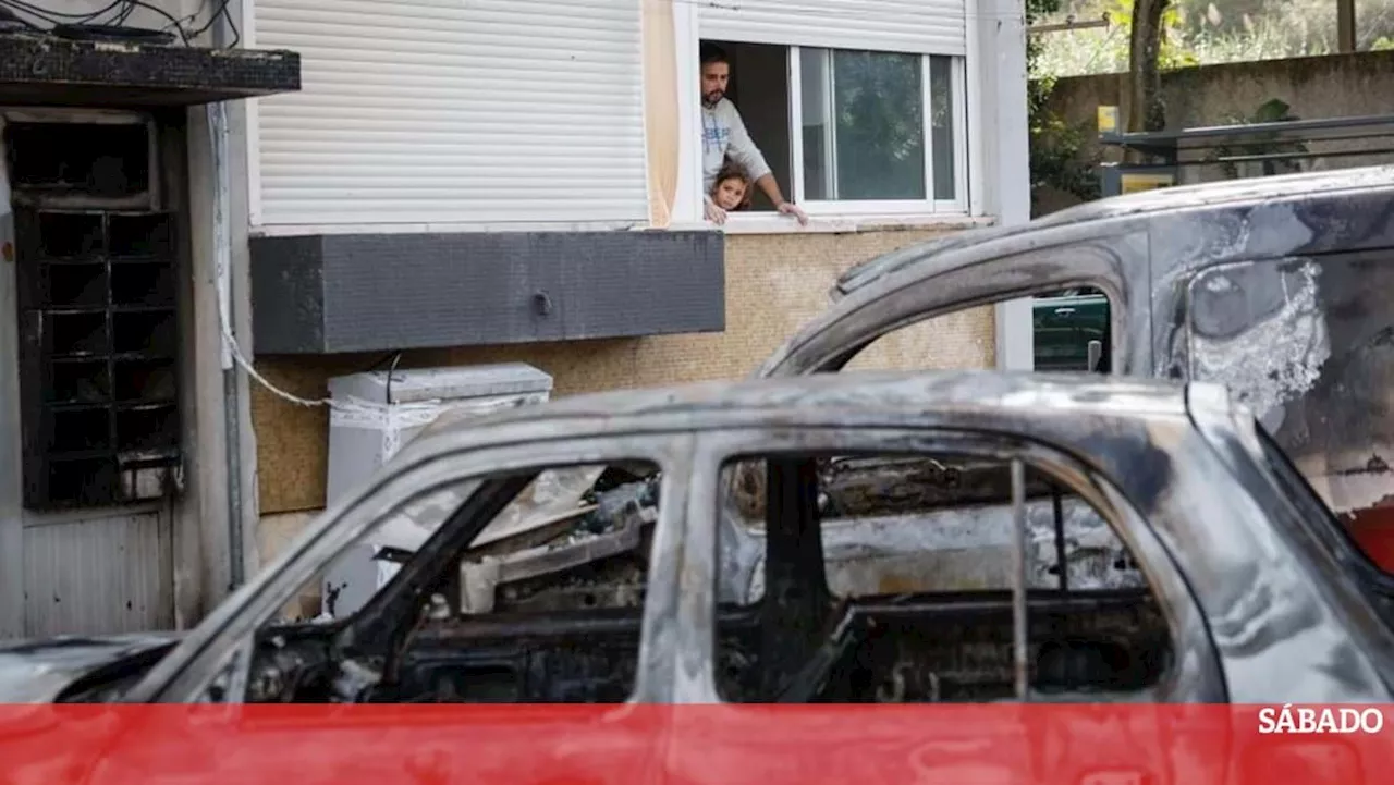 Prisão preventiva para homem suspeito de ter incendiado 10 carros em Benfica