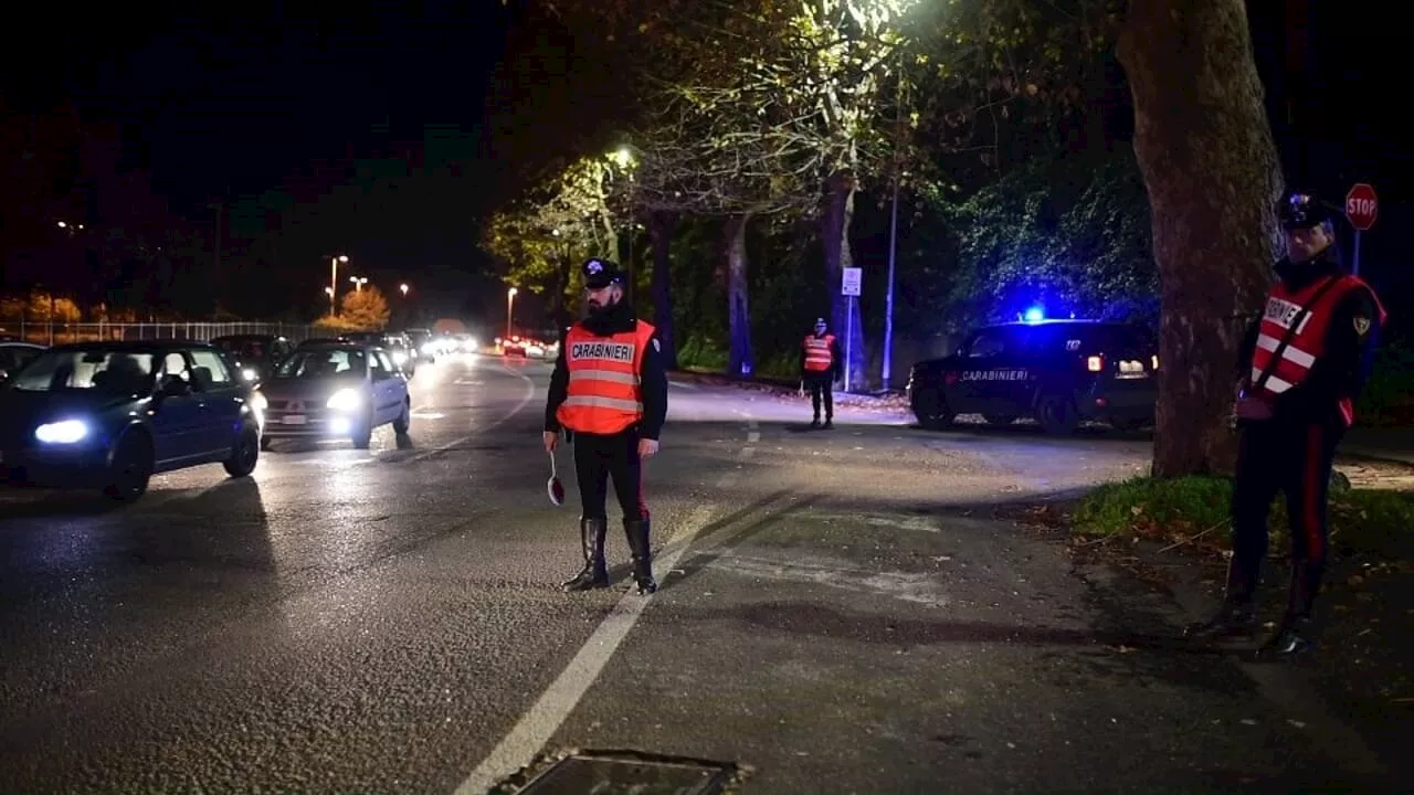 Arrestato due giorni prima per furto in villa evade i domiciliari, trovato ubriaco alla guida