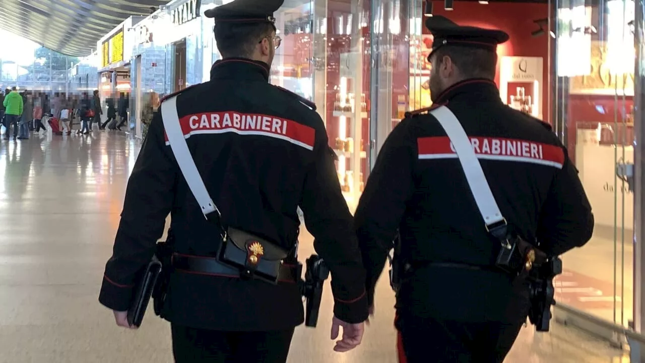 Controlli a tappeto a Termini e all'Esquilino, tra ladri di profumi e scooter rubati