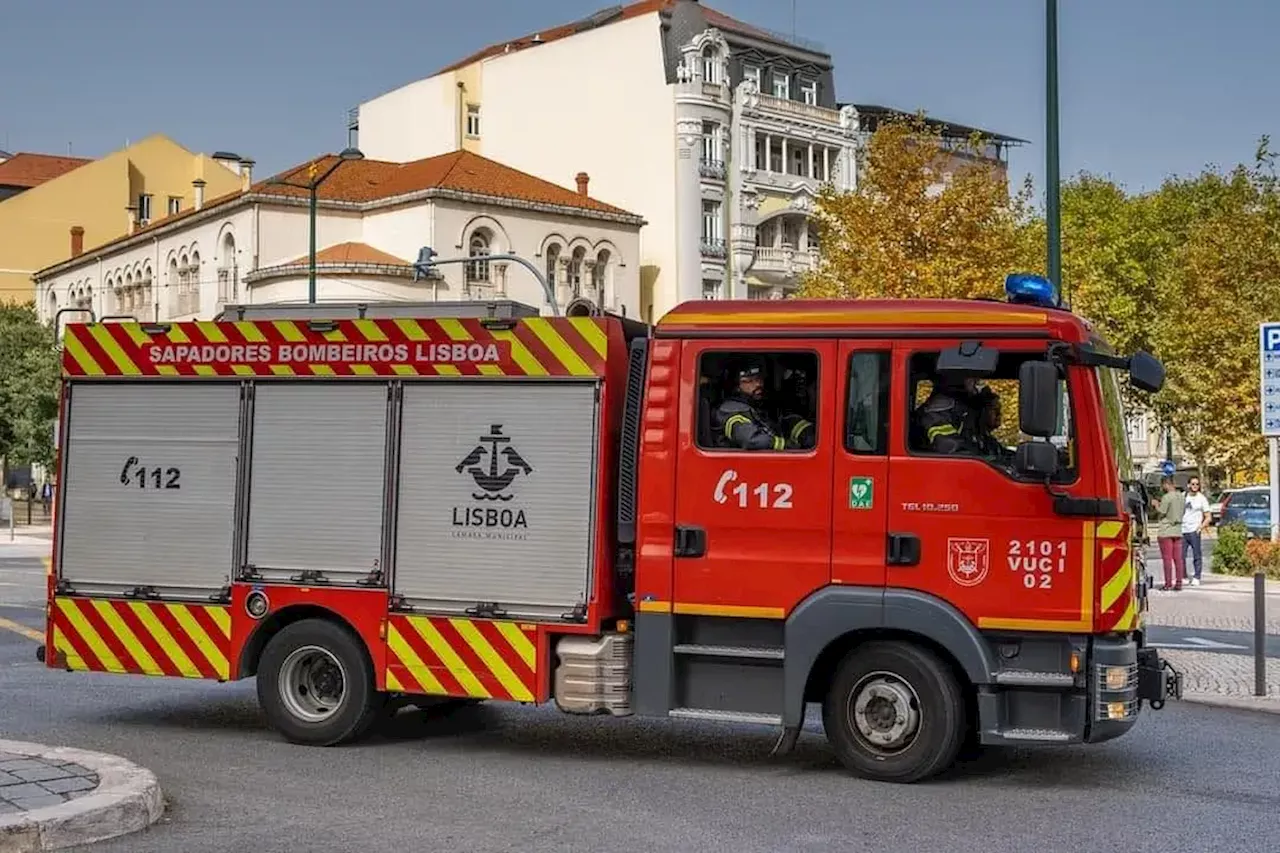 Sapadores Bombeiros de Lisboa suspenderam greve após negociações com Governo