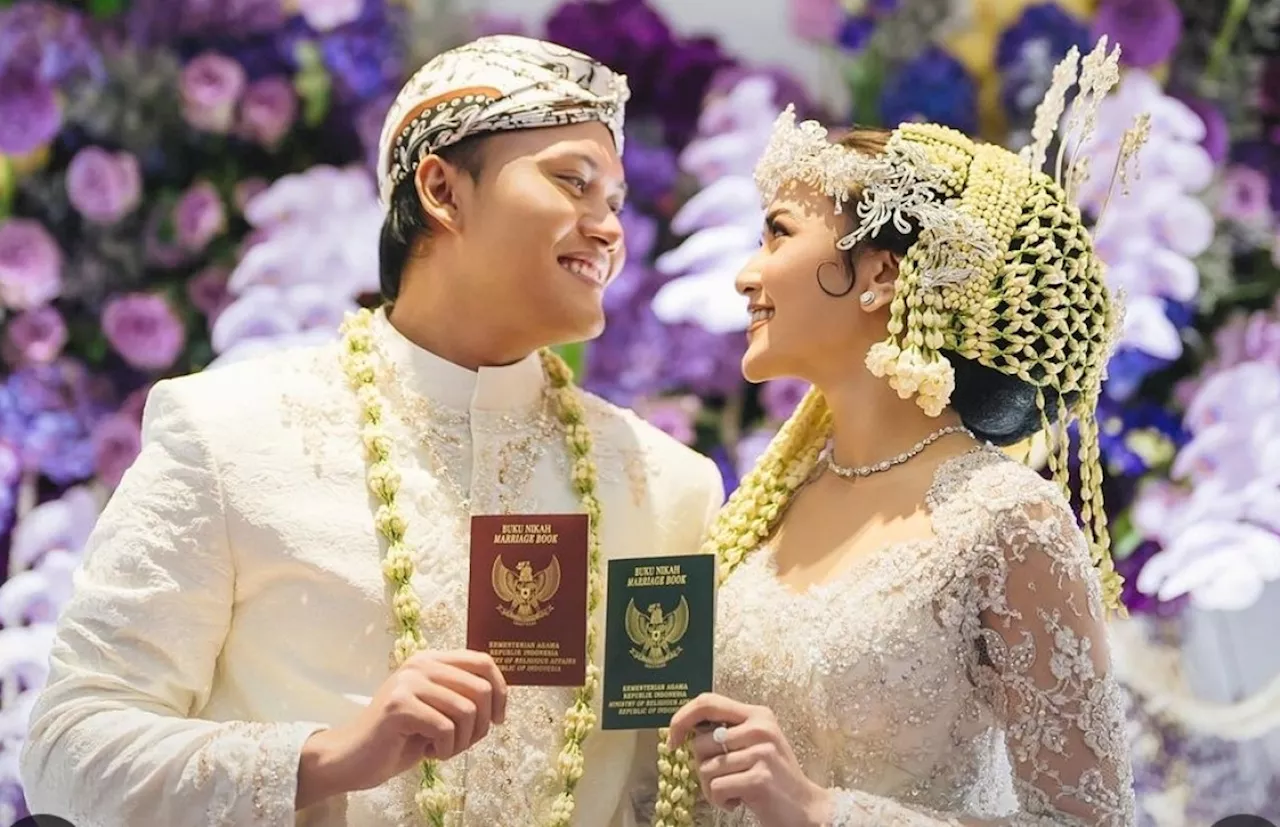 Pamer Buku Nikah, Pernikahan Rizky Febian dan Mahalini Ternyata Belum Sah!