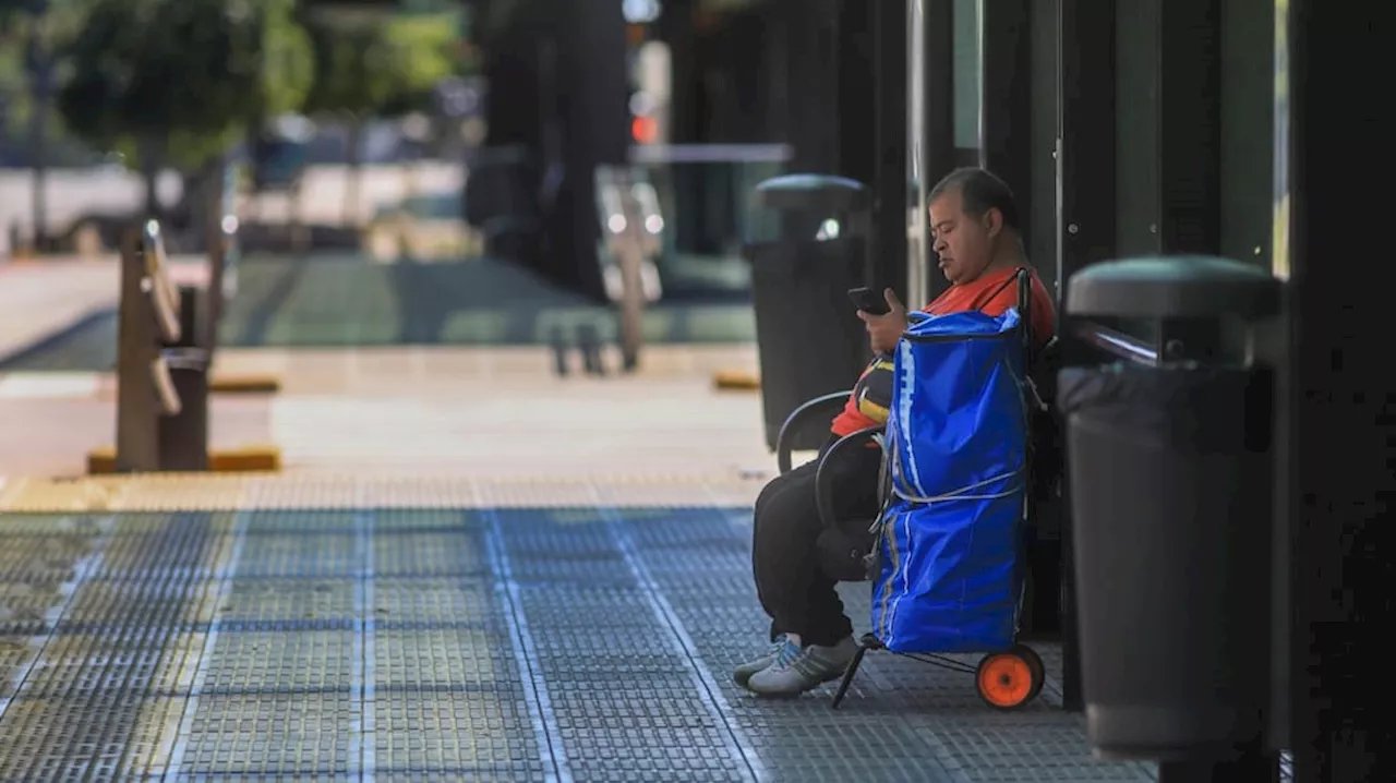 Empezó el paro de transporte: no funcionan trenes, subtes, camiones, aviones ni barcos, pero hay colectivos