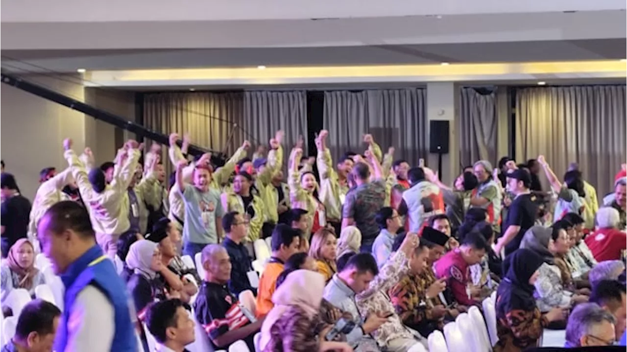 Suasana Jelang Debat Pilgub Jateng, Serunya Yel-Yel Pendukung Luthfi-Yasin dan Andika-Hendi