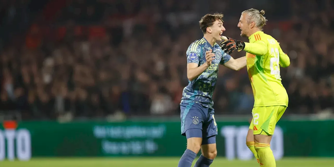 Ajax maakt mede door Farioli-foefje indruk tegen Feyenoord: 'Ja, niet normaal'