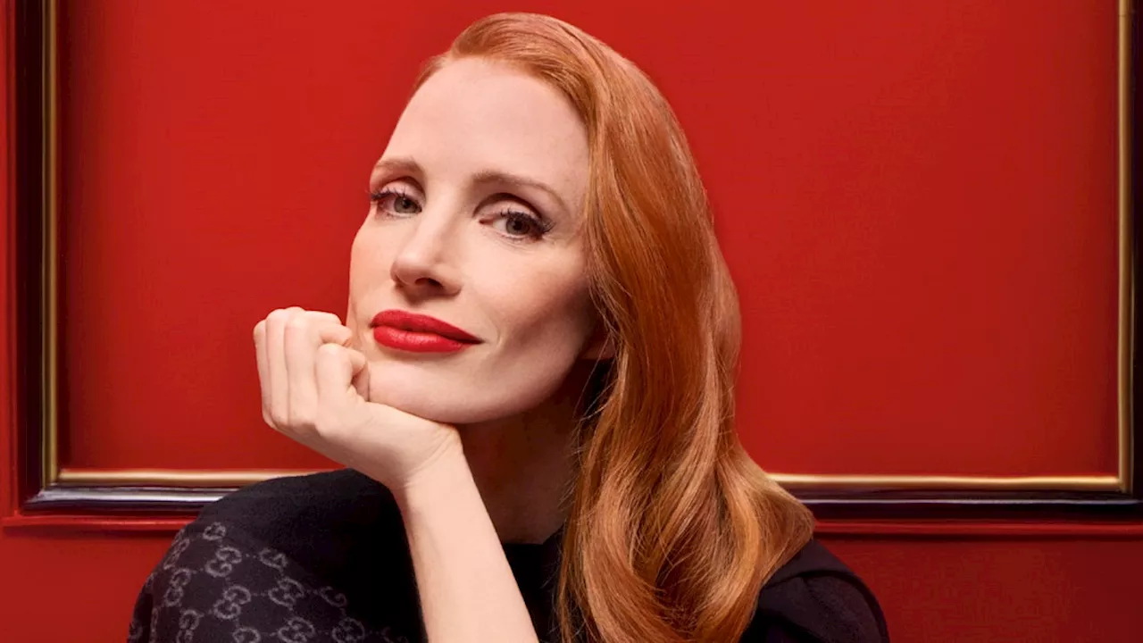 Jessica Chastain per la campagna Gucci Gift, le foto e l'intervista