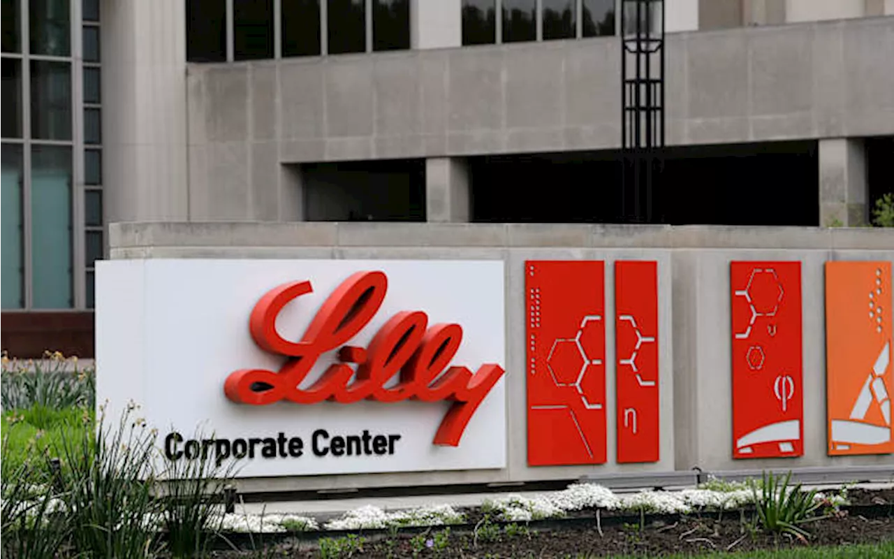 Drugmaker Eli Lilly walks back 2024 forecast after 3Q earnings miss