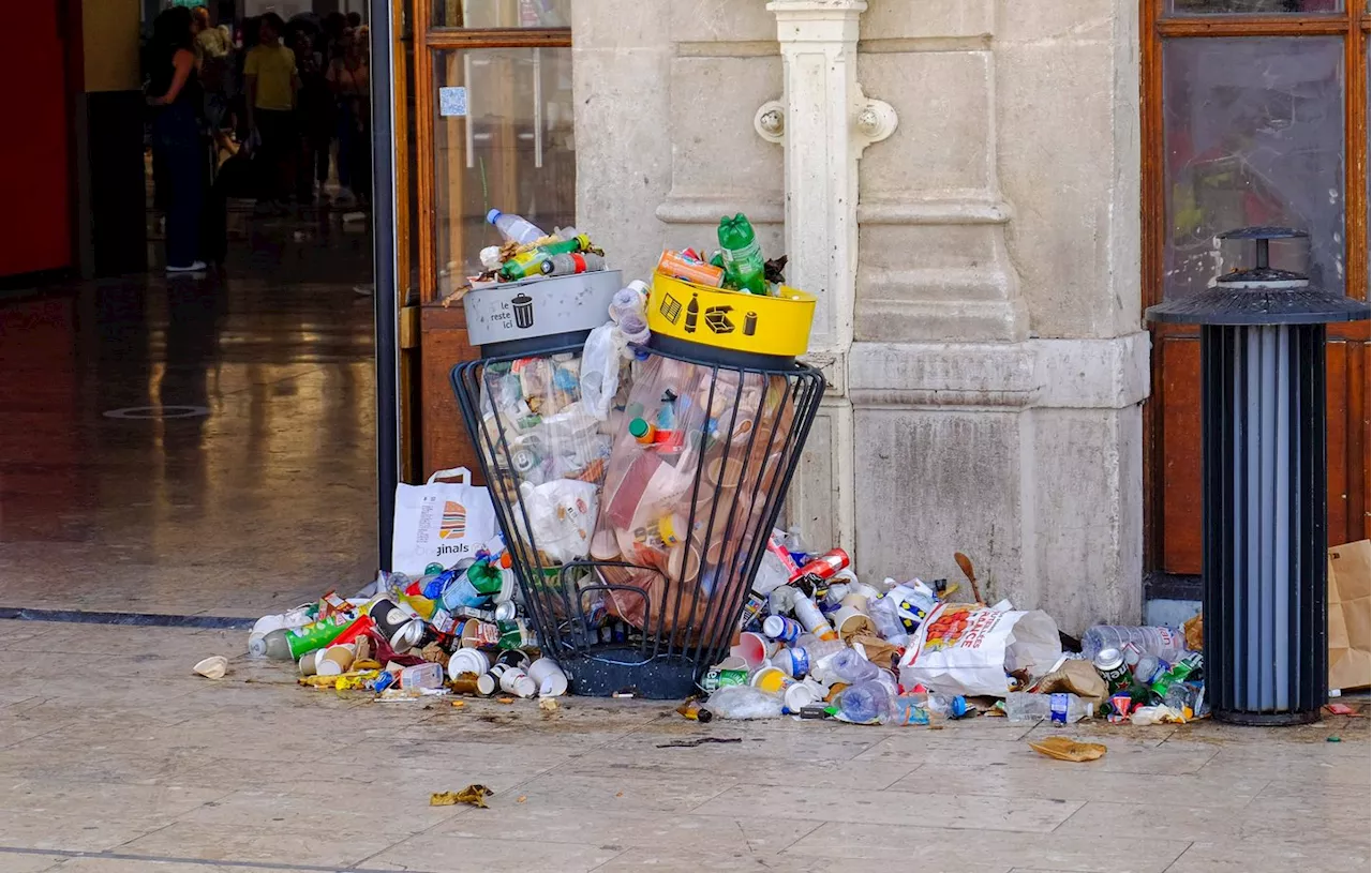 Marseille : Une grève fait s’accumuler 600 tonnes de déchets dans les rues de la ville