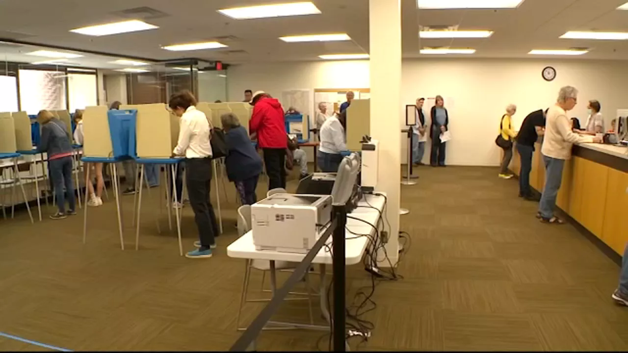 Early voting hours extended at Harris County polling locations on Halloween