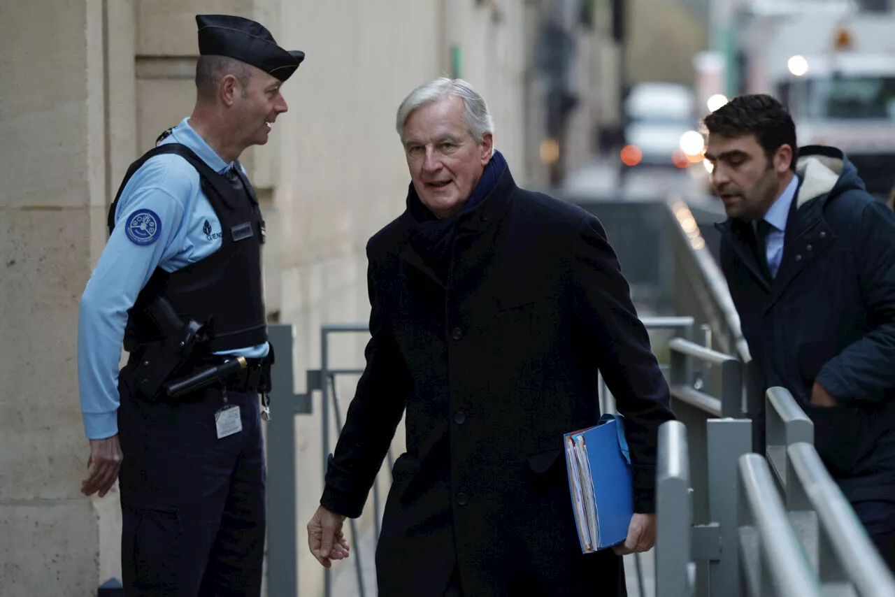 Michel Barnier : après son opération d'une lésion cervicale, le Premier ministre est 'en forme'