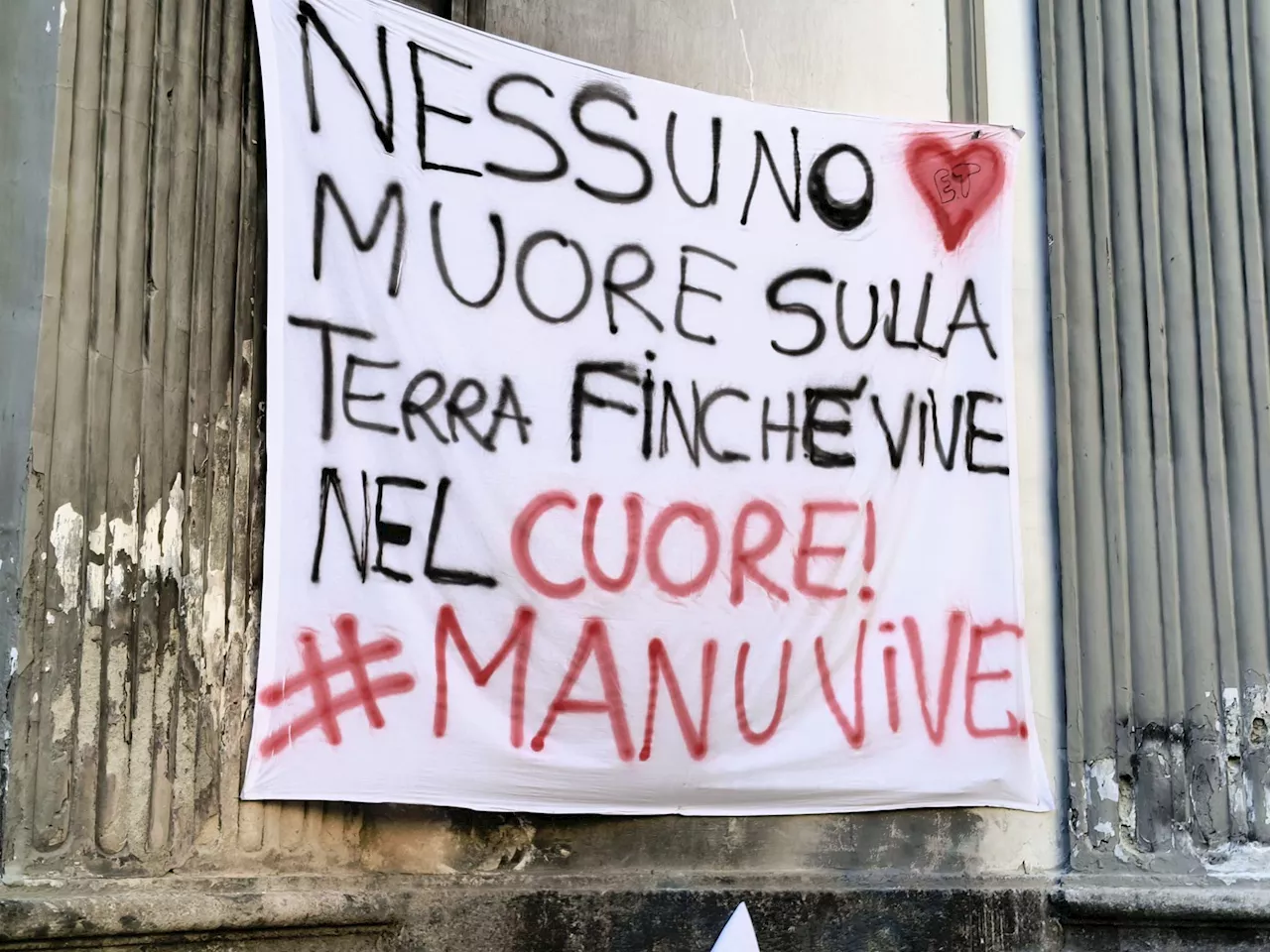 Oggi l’ultimo saluto a Emanuele Tufano, il 15enne ucciso in una sparatoria a Napoli