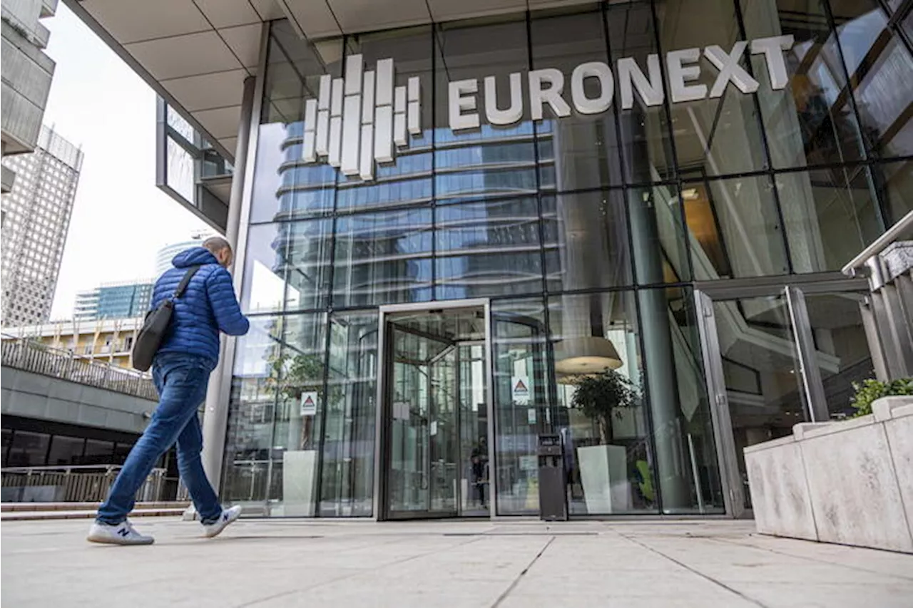 Borsa: Europa cala con le trimestrali e attende l'inflazione