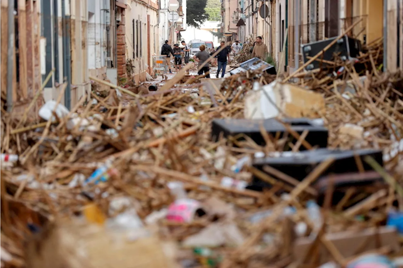 Soccorsi senza sosta a Valencia, 'non siamo ottimisti'