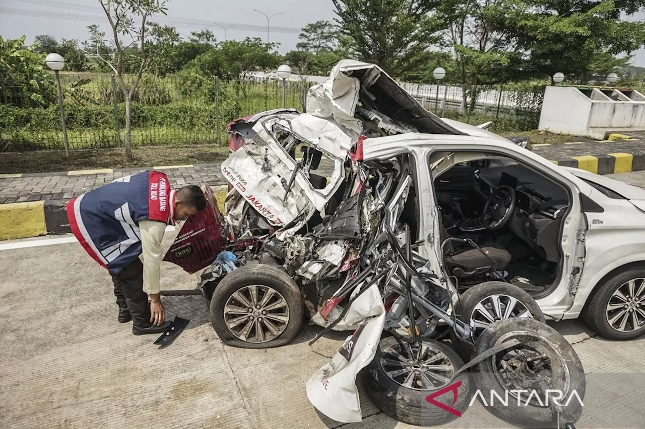 Tiga kru tvOne meninggal dunia dalam kecelakaan di Jalan Tol Pemalang-Batang