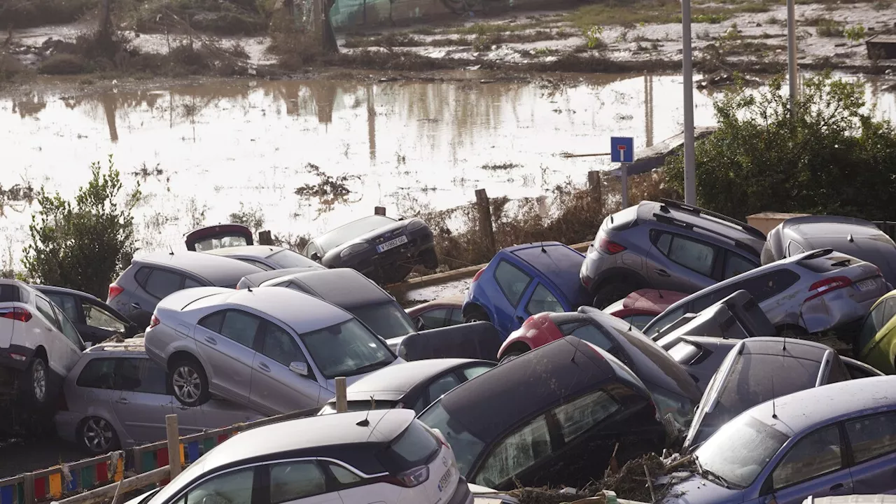 Last-placed Valencia focused on helping victims of the deadly floods in Spain