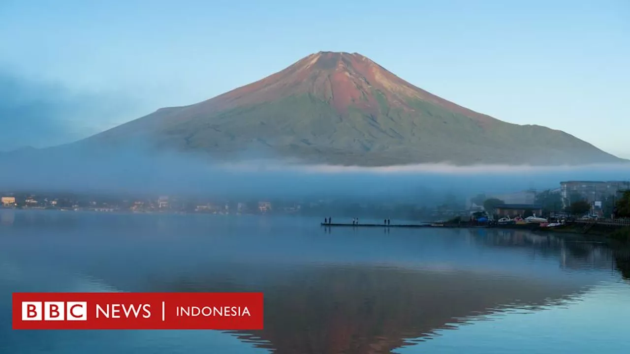 Jepang: Suhu panas sebabkan Gunung Fuji tak kunjung bersalju, pertama kali sejak 130 tahun lalu