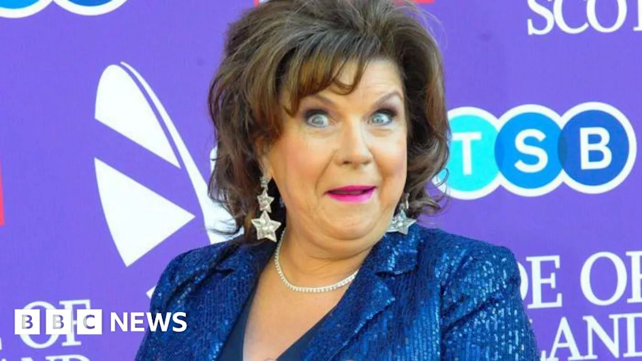 Elaine C Smith to awarded Freedom of Glasgow next year