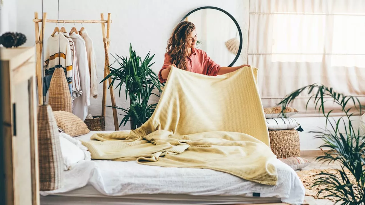 Warum Sie nach dem Aufstehen nicht sofort das Bett machen sollten