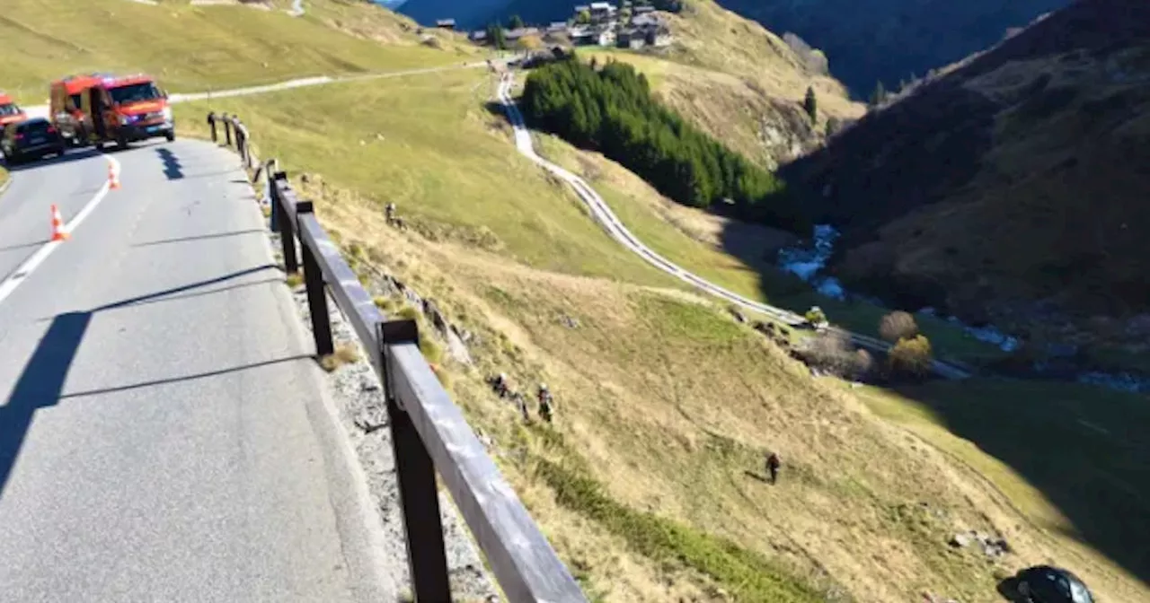 Mann stürzt 30 Meter in die Tiefe