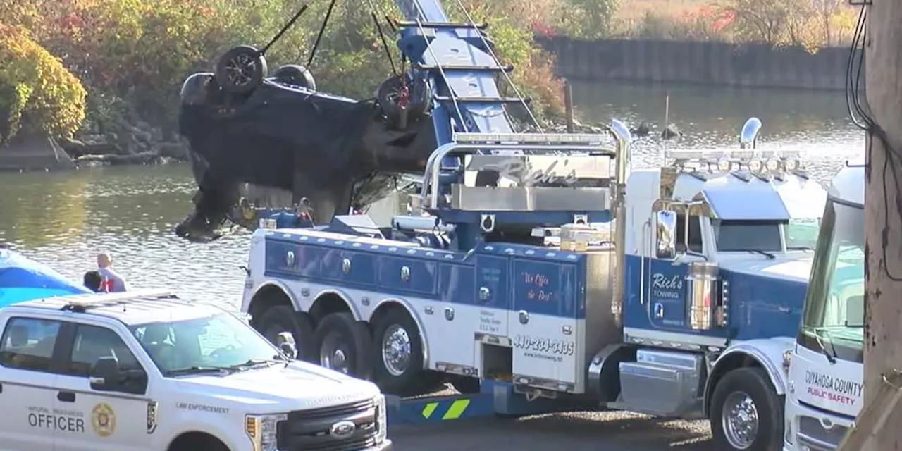 Cleveland police release new information about 2 Jeeps pulled from Cuyahoga River