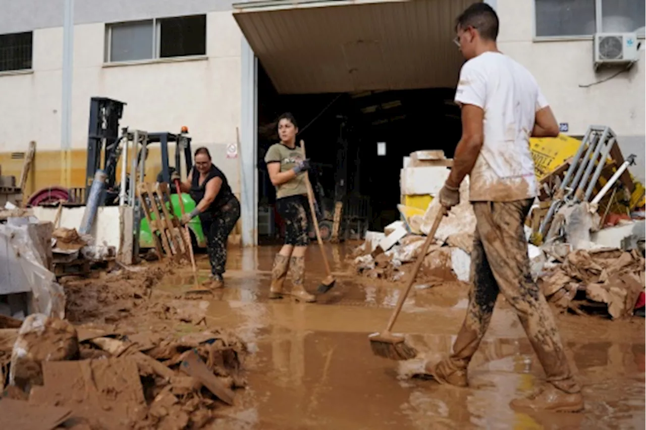 Plus de 150 morts dans les inondations en Espagne, la recherche de survivants se poursuit