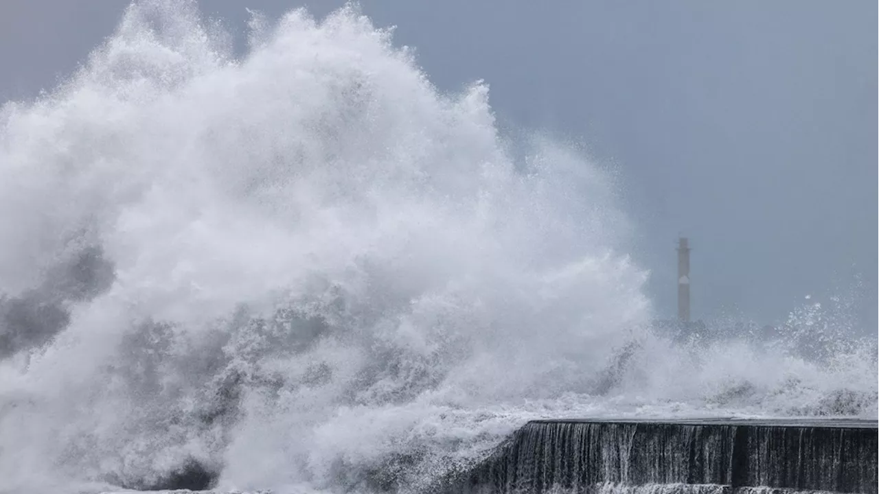 Super typhoon Kong-rey edges towards Taiwan, could sweep ‘almost the whole’ island