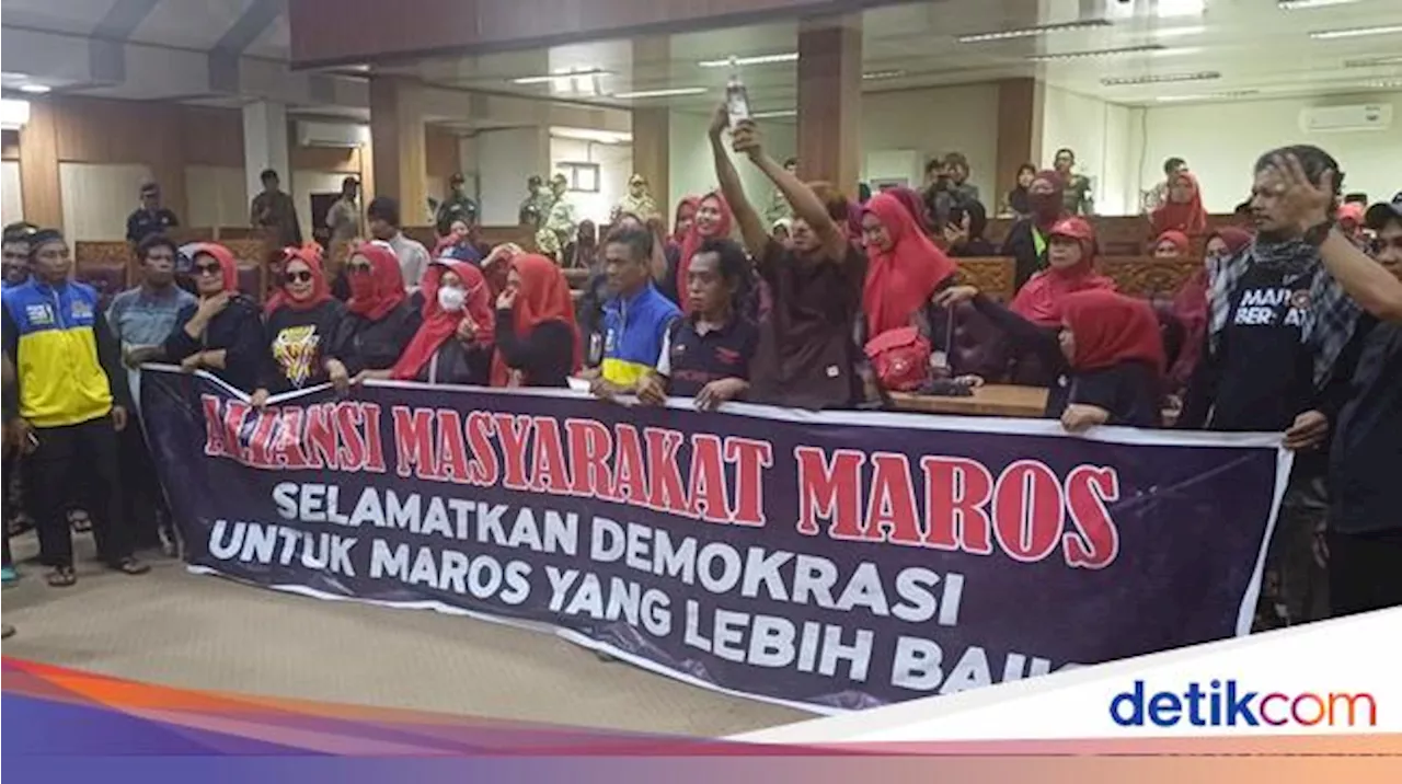 Massa Geruduk DPRD Maros Imbas Legislator Diduga Hina Pendukung Kotak Kosong