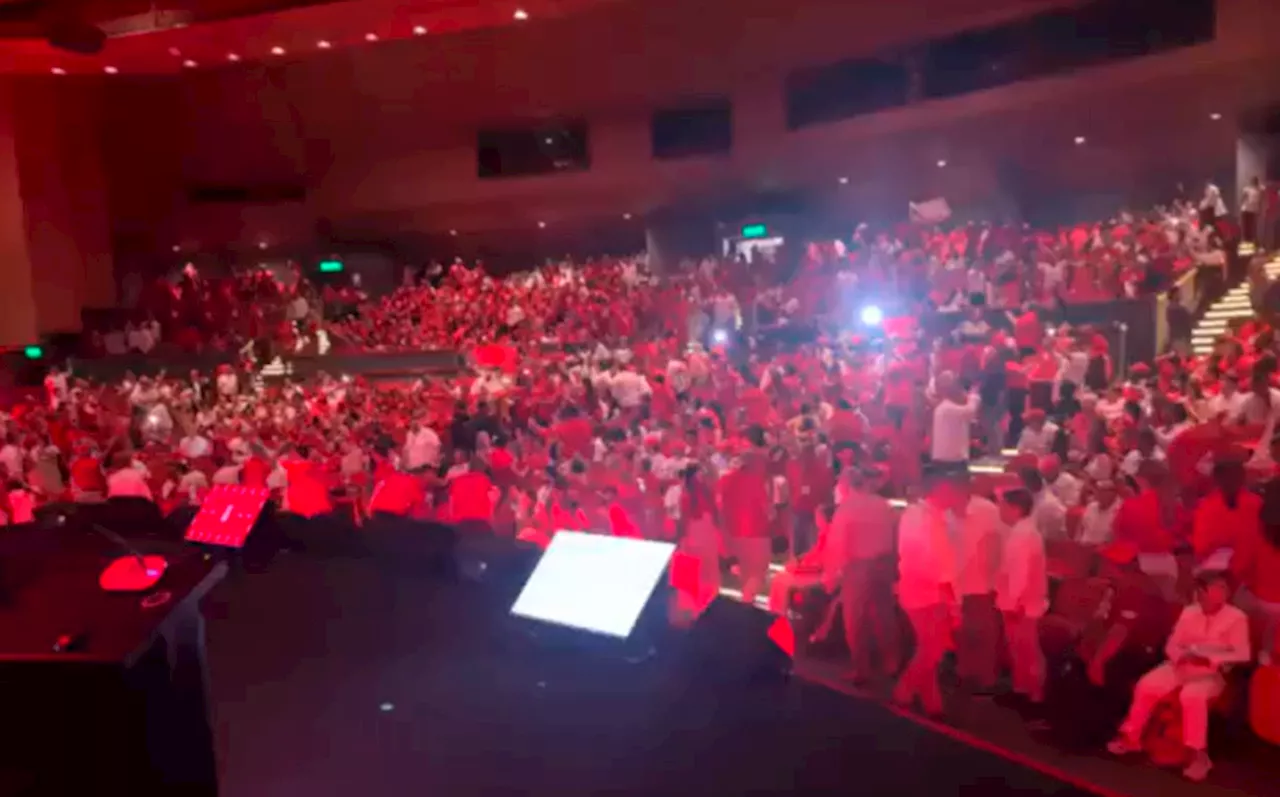 (Video) Tensión en la Convención Liberal: se escuchó el “fuera Petro”, pero también “fuera Gaviria”