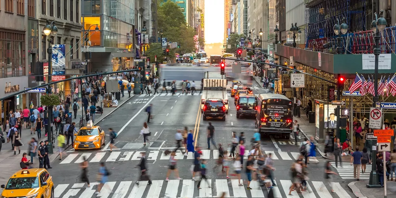 New York streicht Bußgelder: Fußgänger dürfen jetzt bei Rot über die Straße gehen