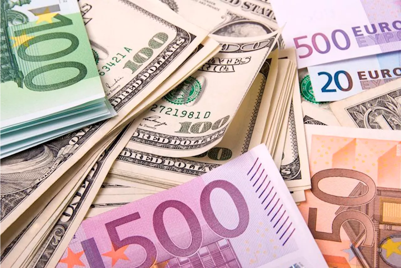 EUR/USD grips gains on robust Eurozone GDP growth, await US data