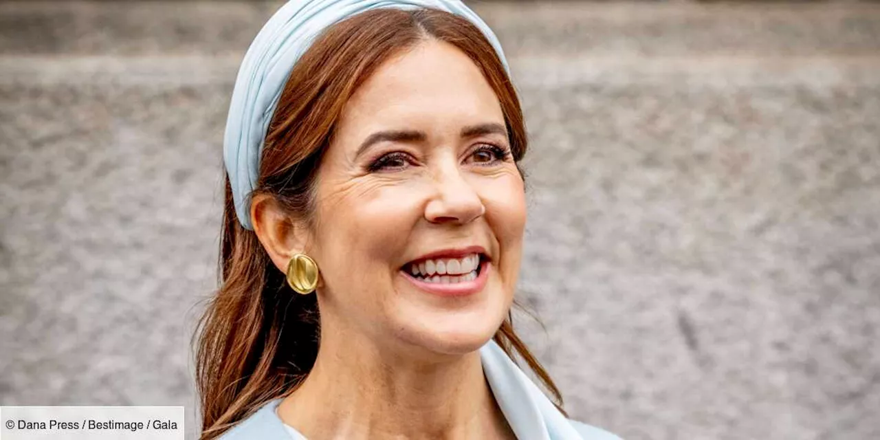 Mary de Danemark à la plage avec sa fille Josephine : son look étonne !