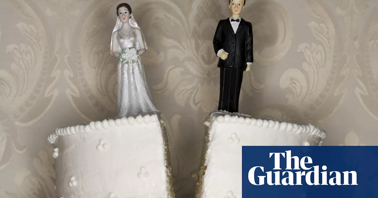 Divorce applications wrongly approved after computer error, high court hears