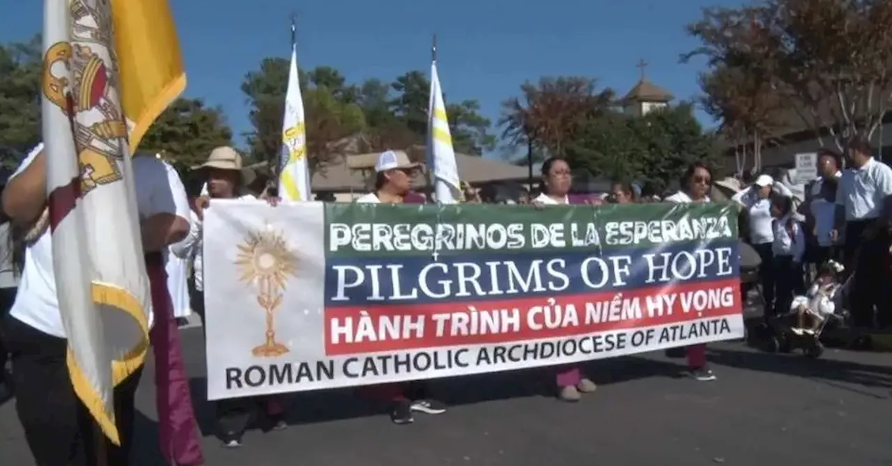 Thousands join Atlanta procession to show devotion to Eucharist