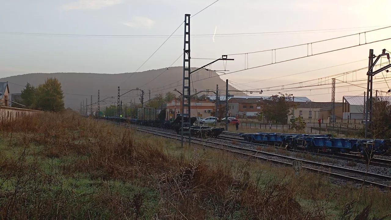 Descarrila en Guadalajara un tren que transportaba argón líquido y otros productos químicos