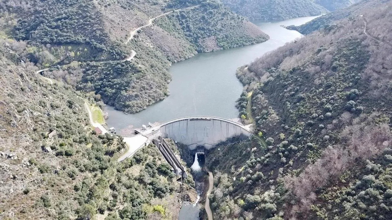 Iberdrola inicia pruebas para poner en marcha a finales de año una gigabatería en Galicia