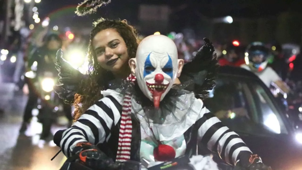 Para evitar delitos, en Tijuana, Hermosillo y Culiacán prohíben disfraces y accesorios durante Día de Muertos