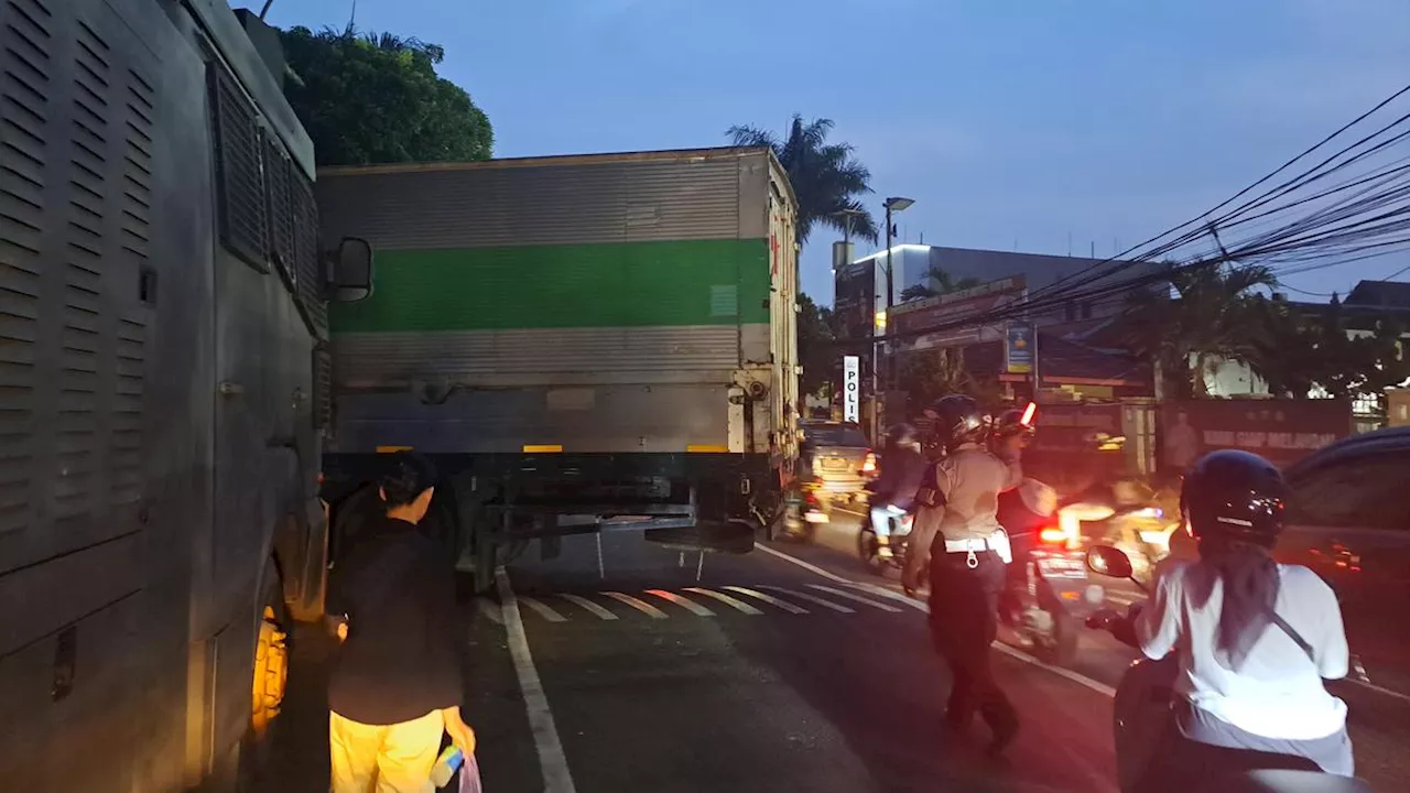 Polisi Masih Cek Kondisi Truk Kontainer yang Ugal-ugalan di Tangerang