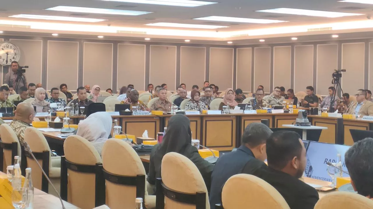 Rapat Perdana dengan DPR, Menteri HAM: Saya Jadi Menteri Bukan karena Sempat Oposisi