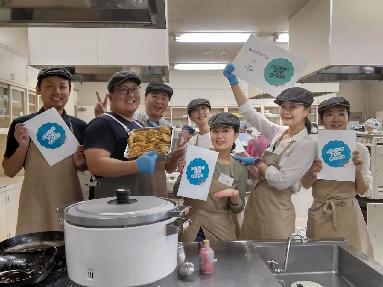 ホテルインディゴ軽井沢、「Giving for Good month」の一環として 食事作りボランティア、食糧品とワインコルクの寄付を実施