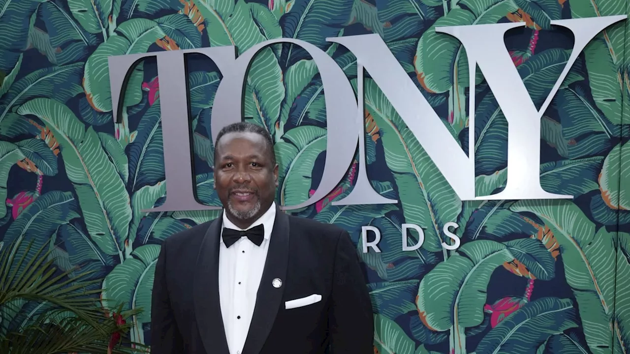 Actor Wendell Pierce Says Yankees Fans Caused Him to Leave World Series Game 5 Early