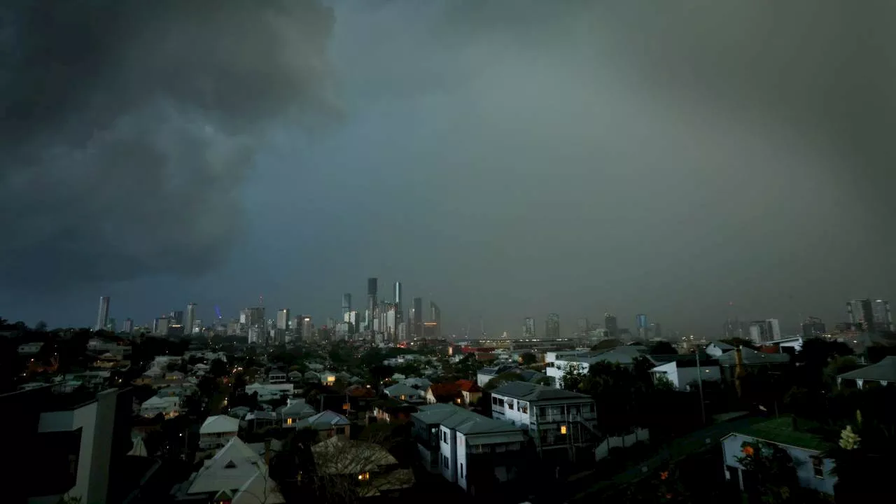 Large hail, damaging winds: ‘Severe’ storms set to lash Queensland, NSW