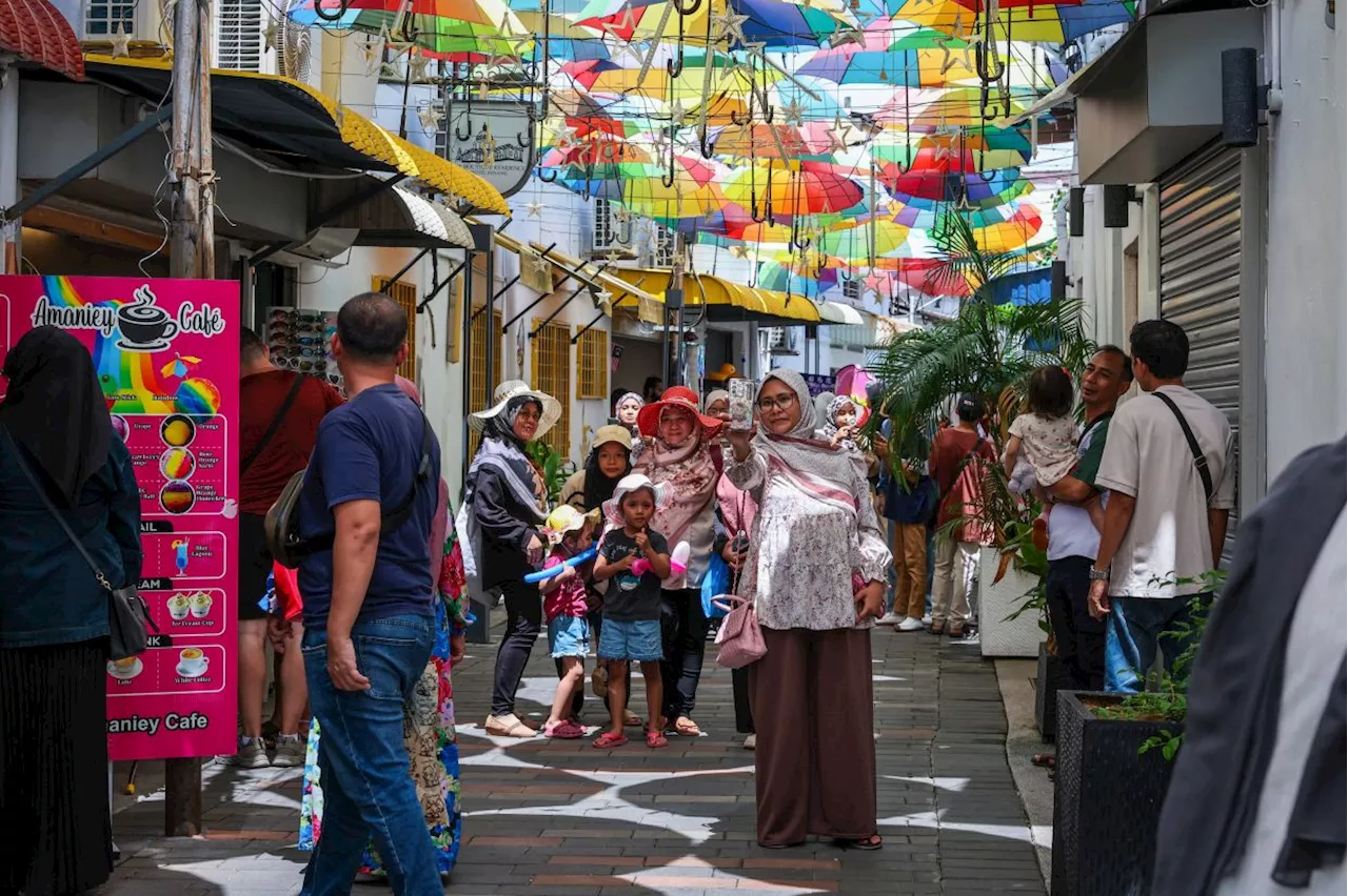 Harmonious, joyful and vibrant celebration of festival of lights nationwide