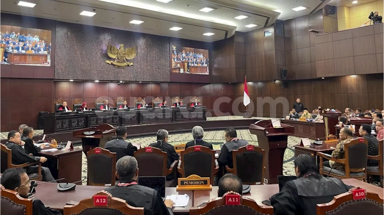 Uji Materi UU Cipta Kerja: MK Tegaskan Perusahaan Wajib Utamakan Tenaga Kerja Indonesia Ketimbang TKA